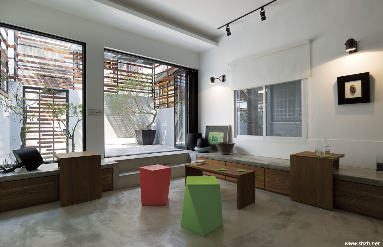 現(xiàn)代簡約風(fēng)